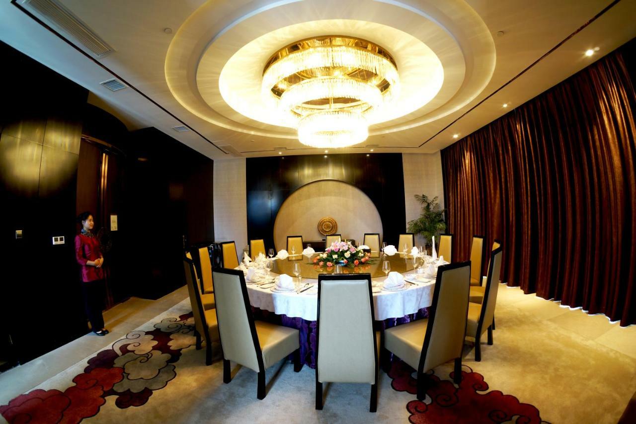 Argyle Grand Hotel Xingyi  Exteriör bild